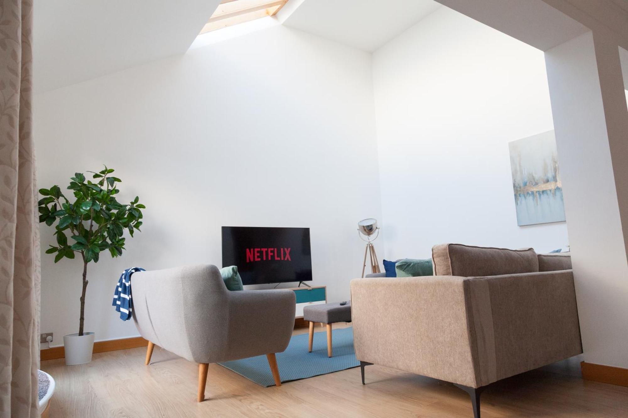Weekly & Monthly Stays In Penthouse For Contractors Or Leisure Single Or Superking Beds Available Birkenhead Exterior photo